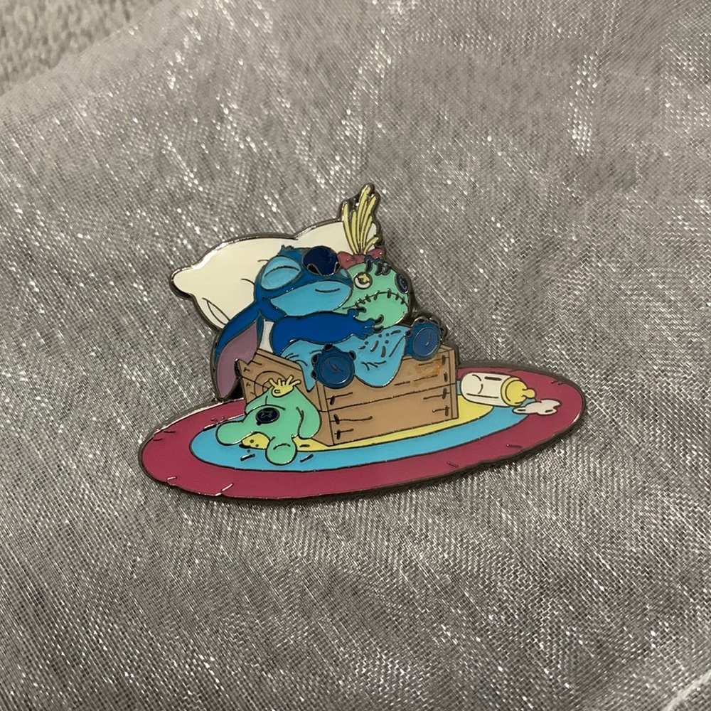 Disney stitch pin